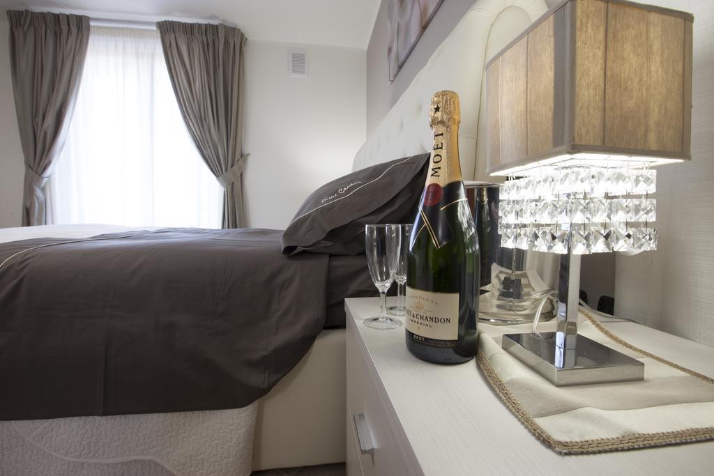 Amira Luxury Apartments Санта Мария Капуа Ветере Екстериор снимка