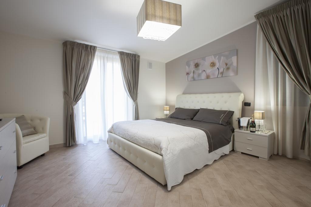 Amira Luxury Apartments Санта Мария Капуа Ветере Екстериор снимка