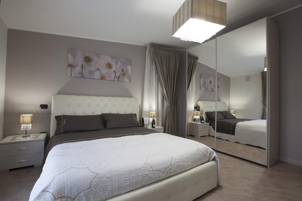Amira Luxury Apartments Санта Мария Капуа Ветере Екстериор снимка