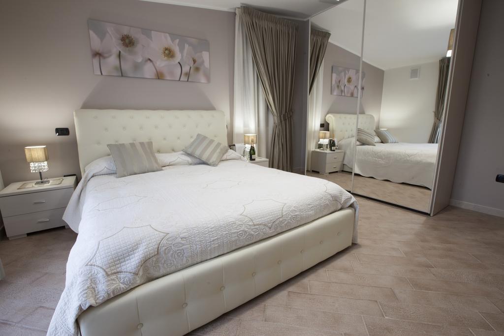 Amira Luxury Apartments Санта Мария Капуа Ветере Екстериор снимка